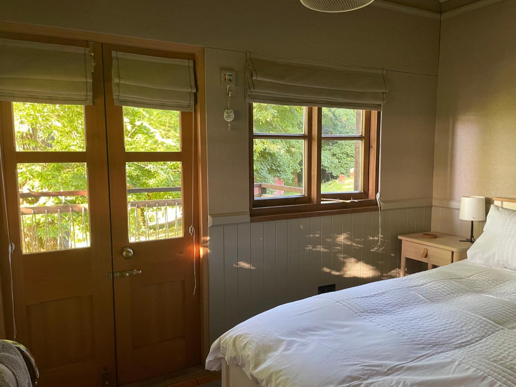 Faraway Follies Villa Llandegla ภายนอก รูปภาพ